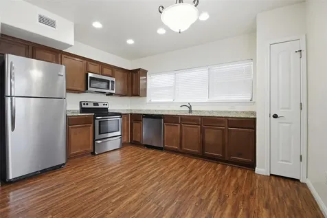 302 W San Antonio Street San Marcos TX 78666