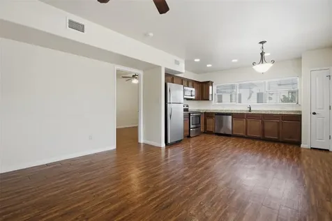 302 W San Antonio Street San Marcos TX 78666