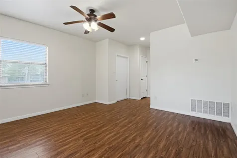 302 W San Antonio Street San Marcos TX 78666