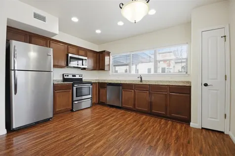 302 W San Antonio Street San Marcos TX 78666