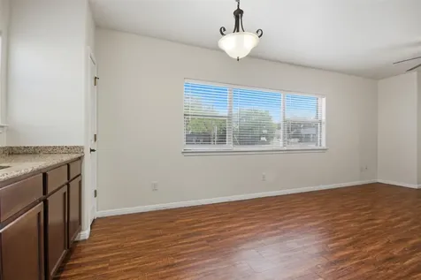 302 W San Antonio Street San Marcos TX 78666