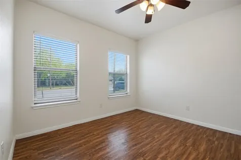302 W San Antonio Street San Marcos TX 78666