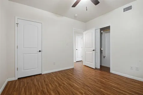 302 W San Antonio Street San Marcos TX 78666