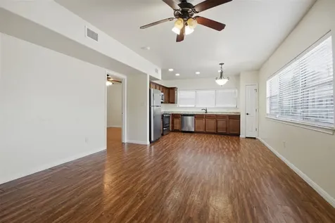 302 W San Antonio Street San Marcos TX 78666