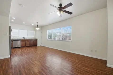 302 W San Antonio Street San Marcos TX 78666