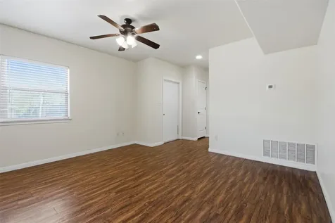 302 W San Antonio Street San Marcos TX 78666