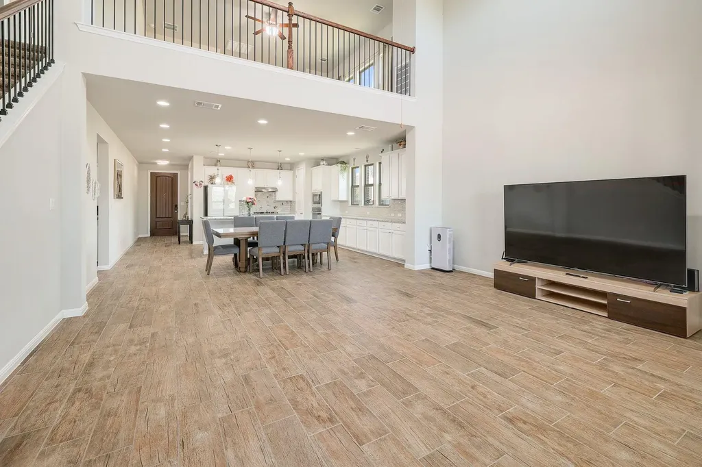 1136 Almeria Bend Leander TX 78641