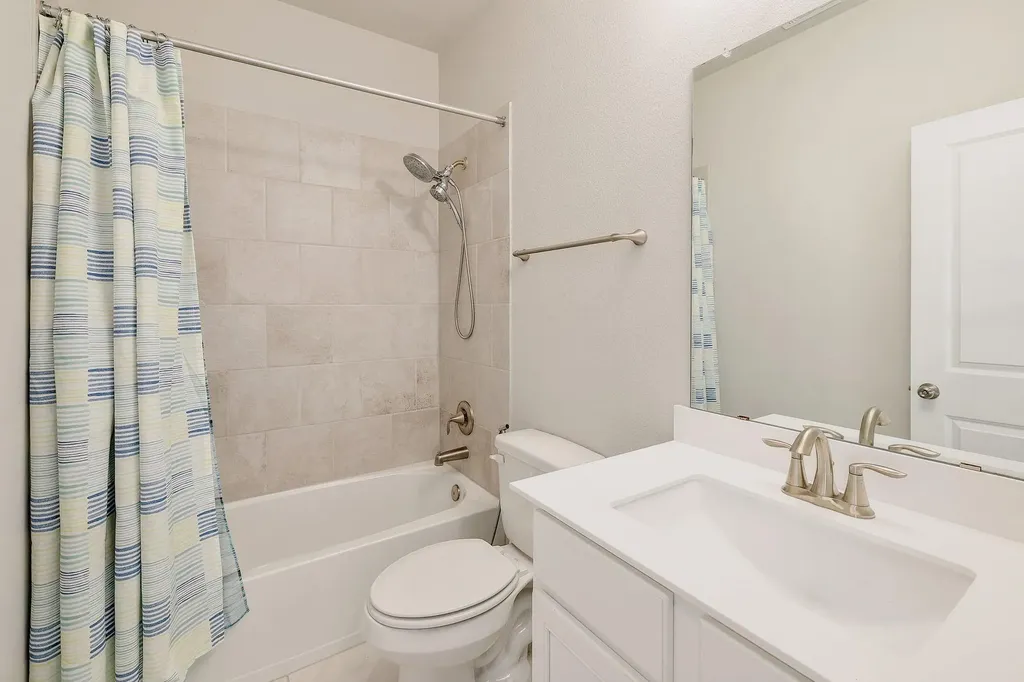 1136 Almeria Bend Leander TX 78641