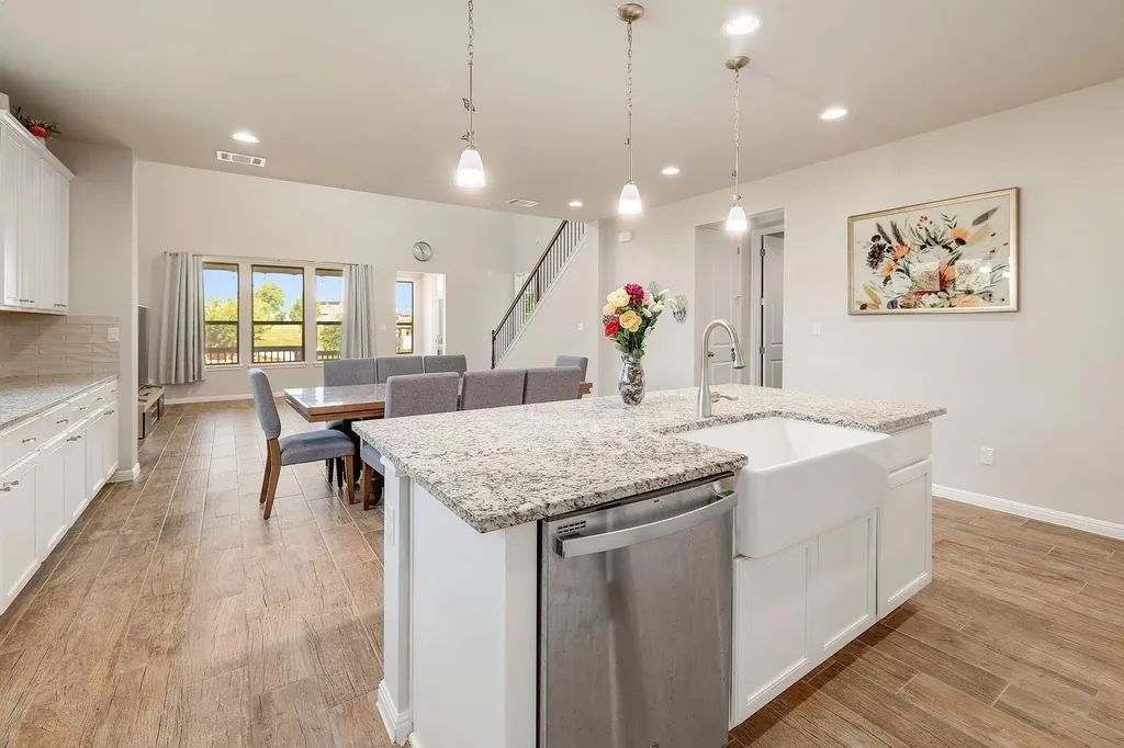 1136 Almeria Bend Leander TX 78641