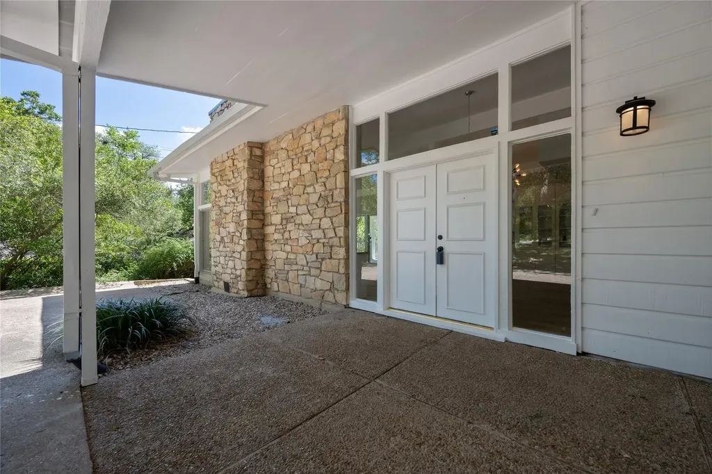 7 Hull Circle Drive Austin TX 78746