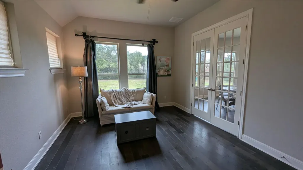 467 Jacksdaw Drive Austin TX 78737