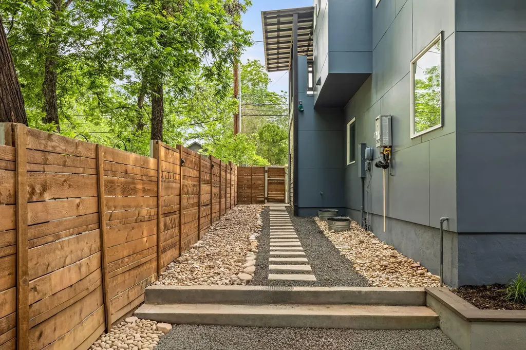 2202 Garden Street Austin TX 78702