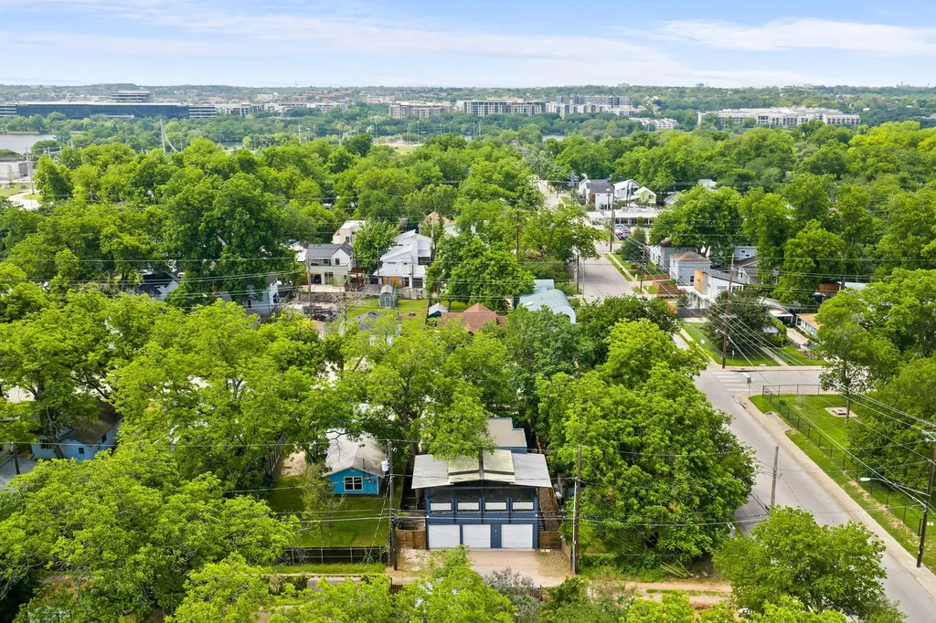 2202 Garden Street Austin TX 78702