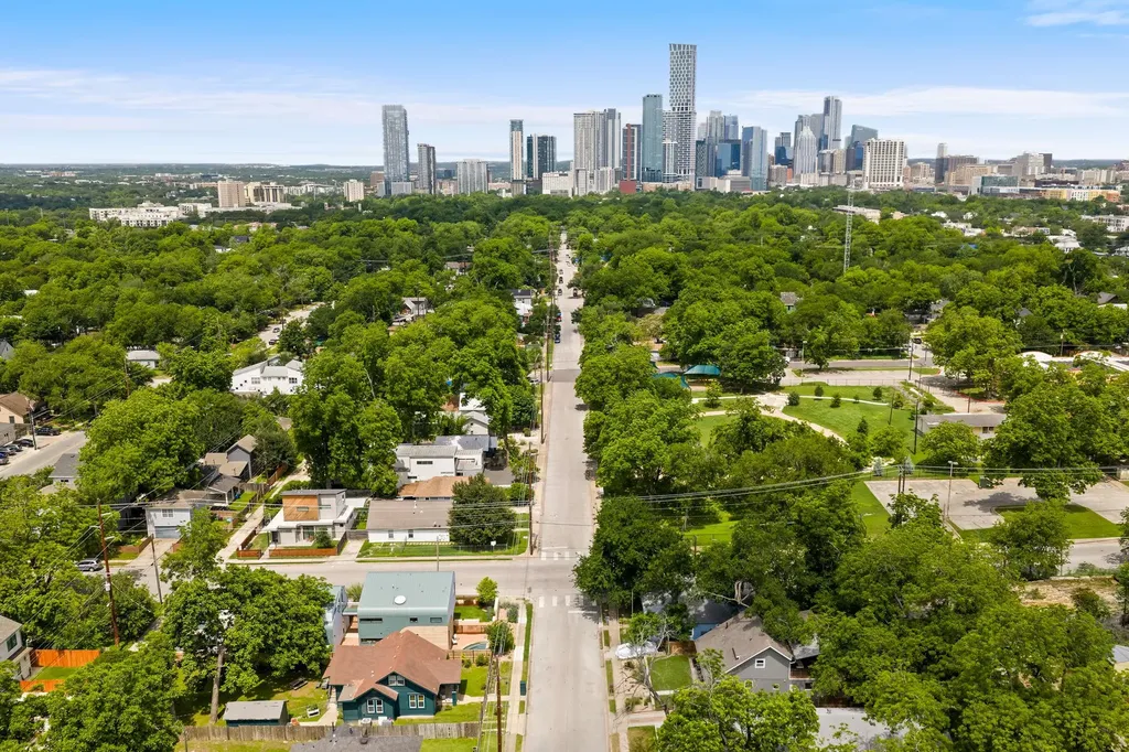 2202 Garden Street Austin TX 78702