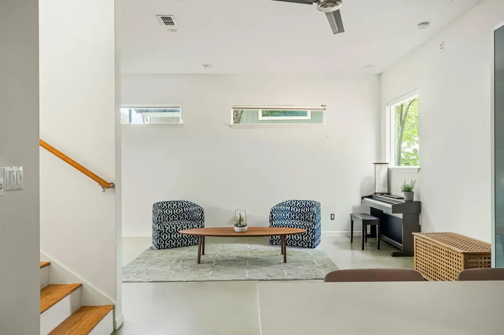 2202 Garden Street Austin TX 78702