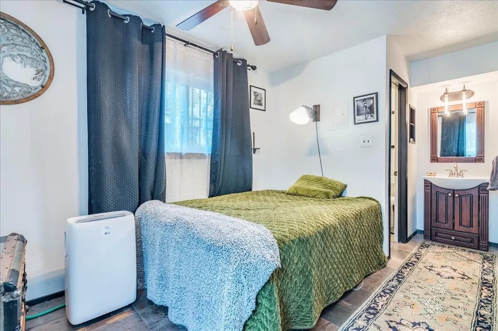 1111 W 10th Street Austin TX 78703