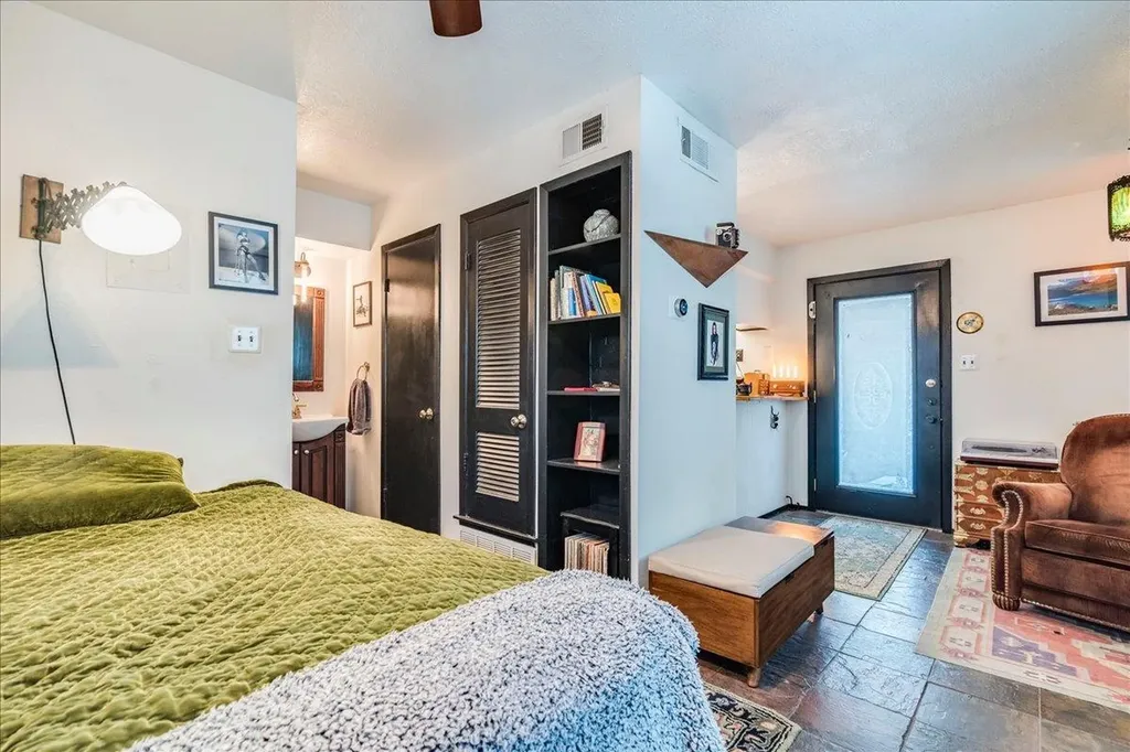 1111 W 10th Street Austin TX 78703