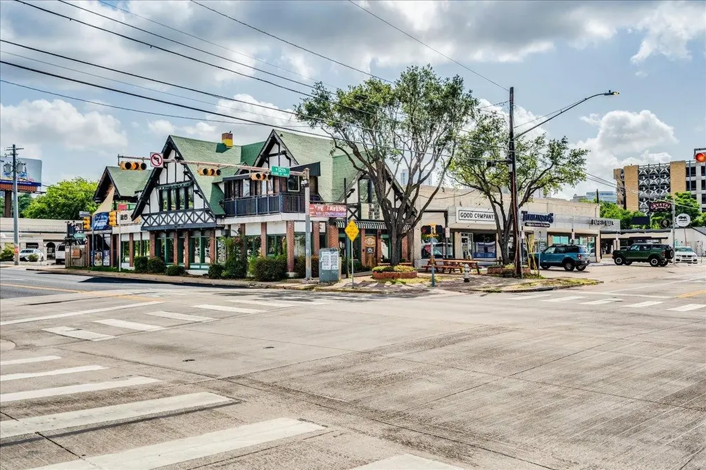 1111 W 10th Street Austin TX 78703