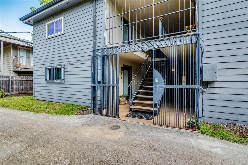 1111 W 10th Street Austin TX 78703
