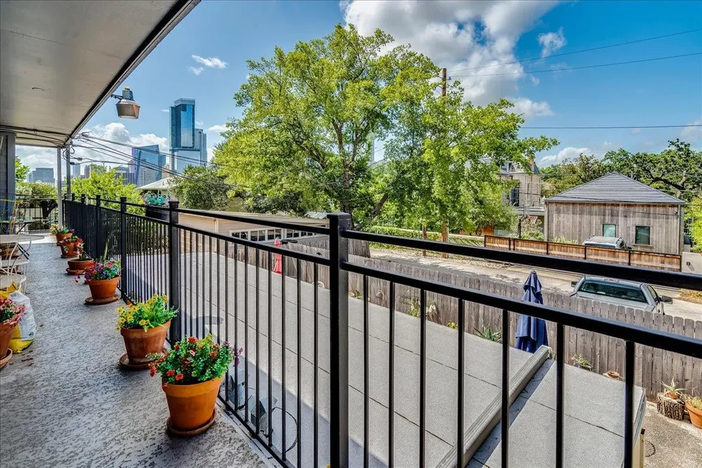 1111 W 10th Street Austin TX 78703