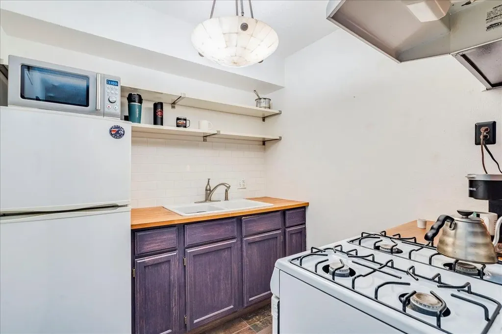 1111 W 10th Street Austin TX 78703