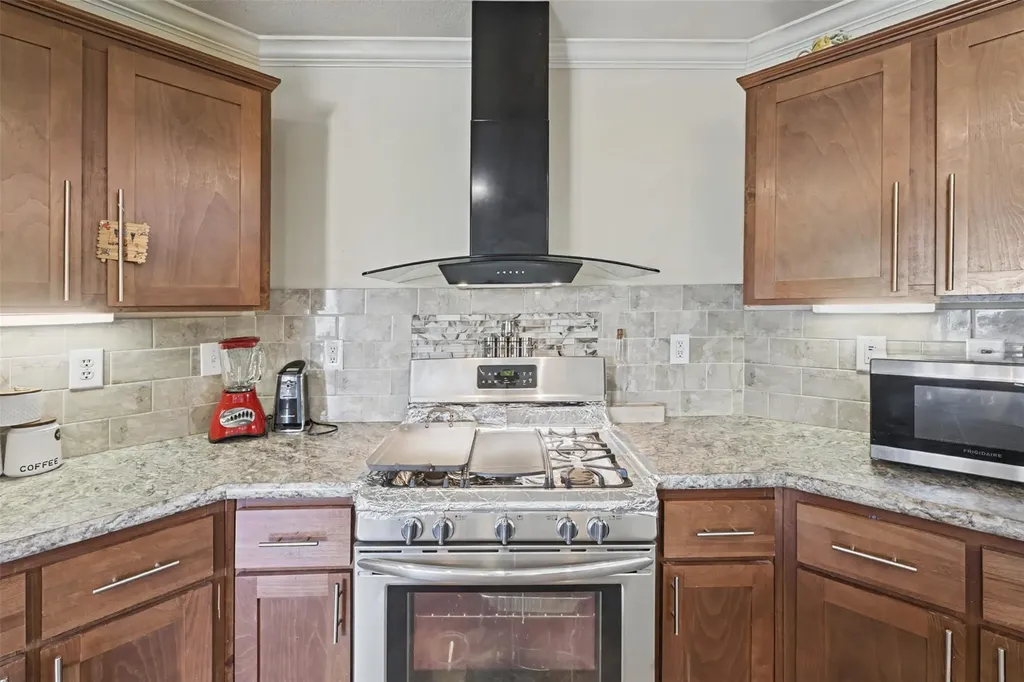 5904 Fm 621 Martindale TX 78655