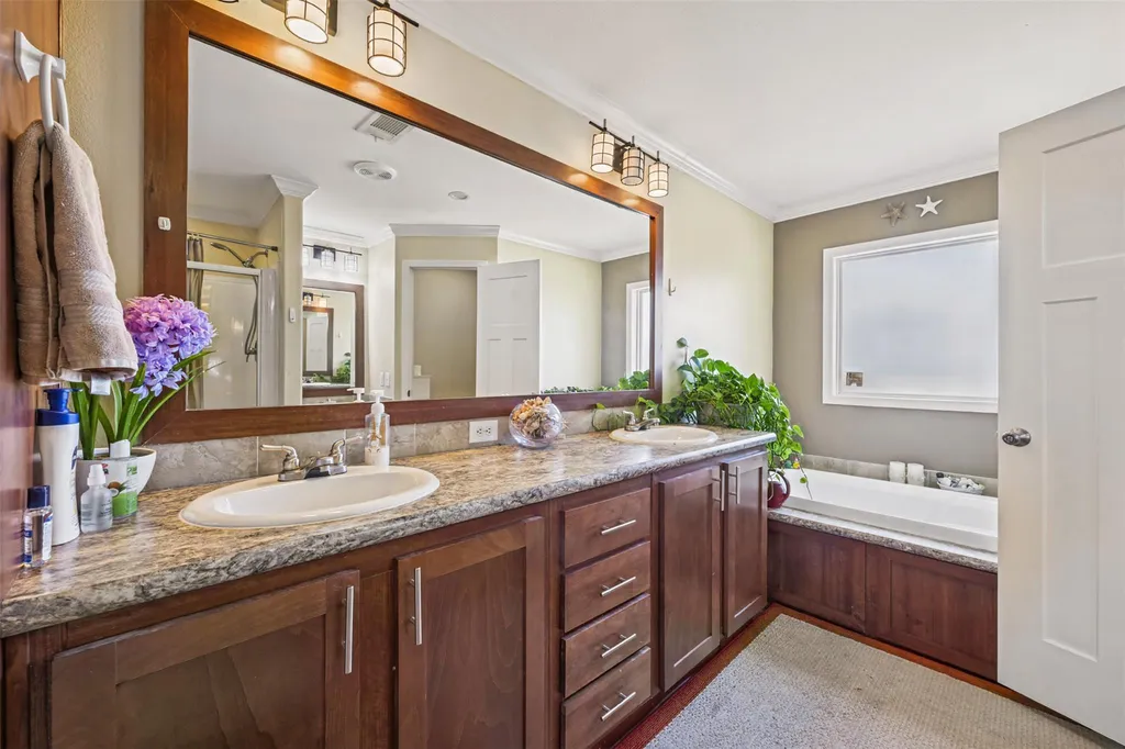 5904 Fm 621 Martindale TX 78655