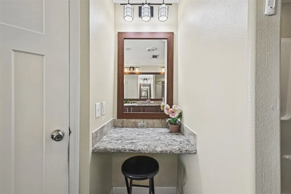 5904 Fm 621 Martindale TX 78655