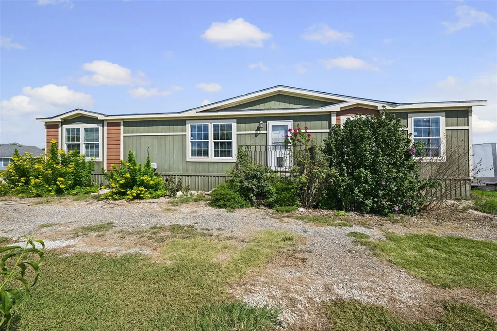 5904 Fm 621 Martindale TX 78655