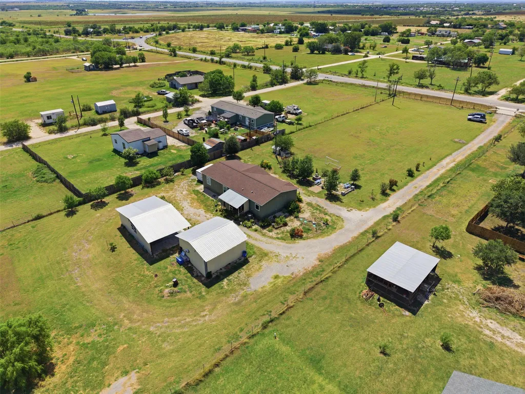 5904 Fm 621 Martindale TX 78655