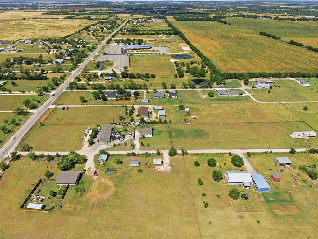 5904 Fm 621 Martindale TX 78655