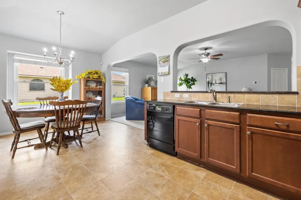 2712 Bluffstone Drive Round Rock TX 78665