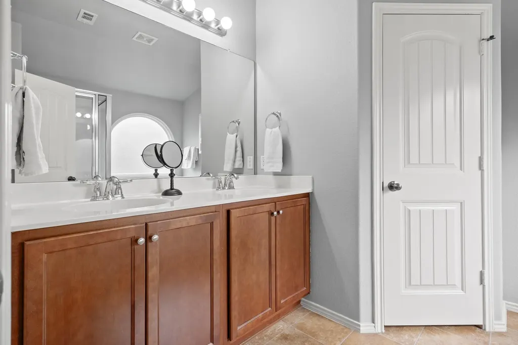 2712 Bluffstone Drive Round Rock TX 78665