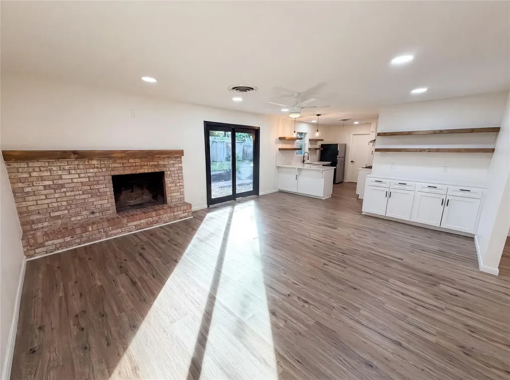 2609 Loyola Lane Austin TX 78723