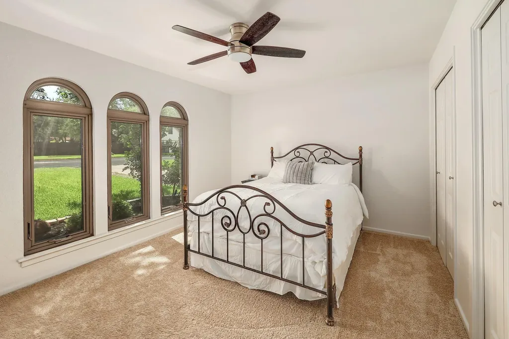10706 Spicewood Club Drive Austin TX 78750