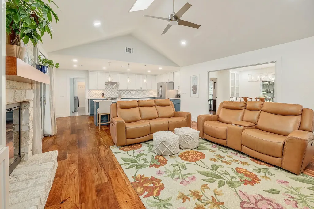 10706 Spicewood Club Drive Austin TX 78750
