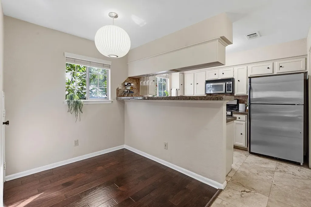 1506 Forest Trail Austin TX 78703