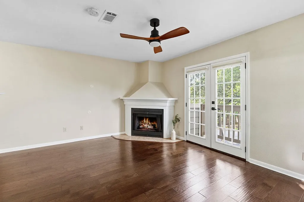 1506 Forest Trail Austin TX 78703