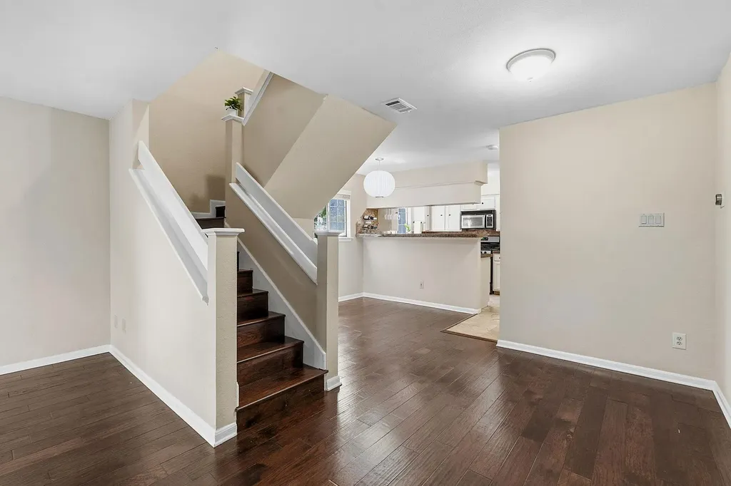 1506 Forest Trail Austin TX 78703