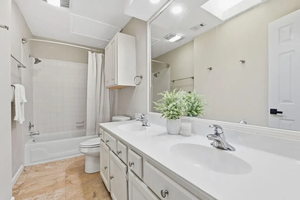 1506 Forest Trail Austin TX 78703