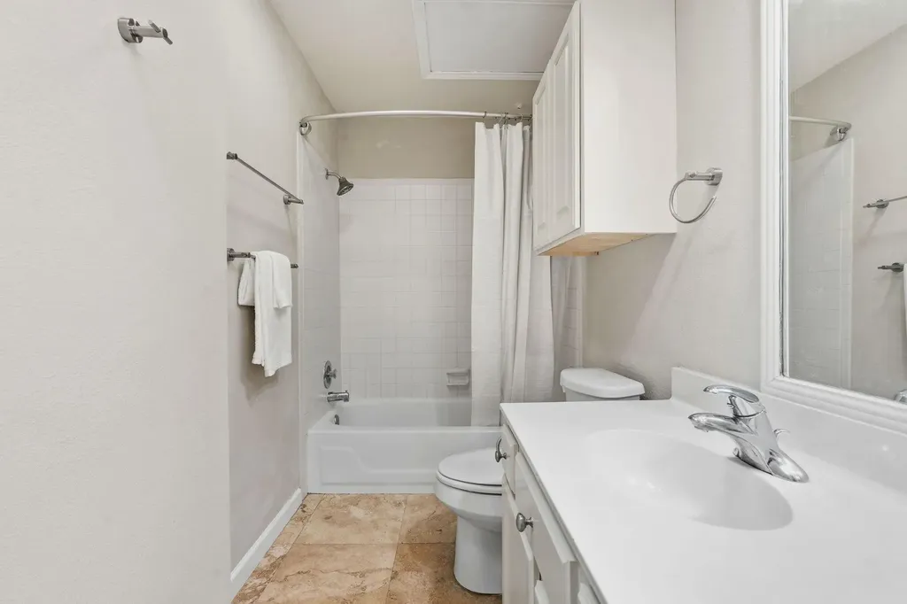 1506 Forest Trail Austin TX 78703