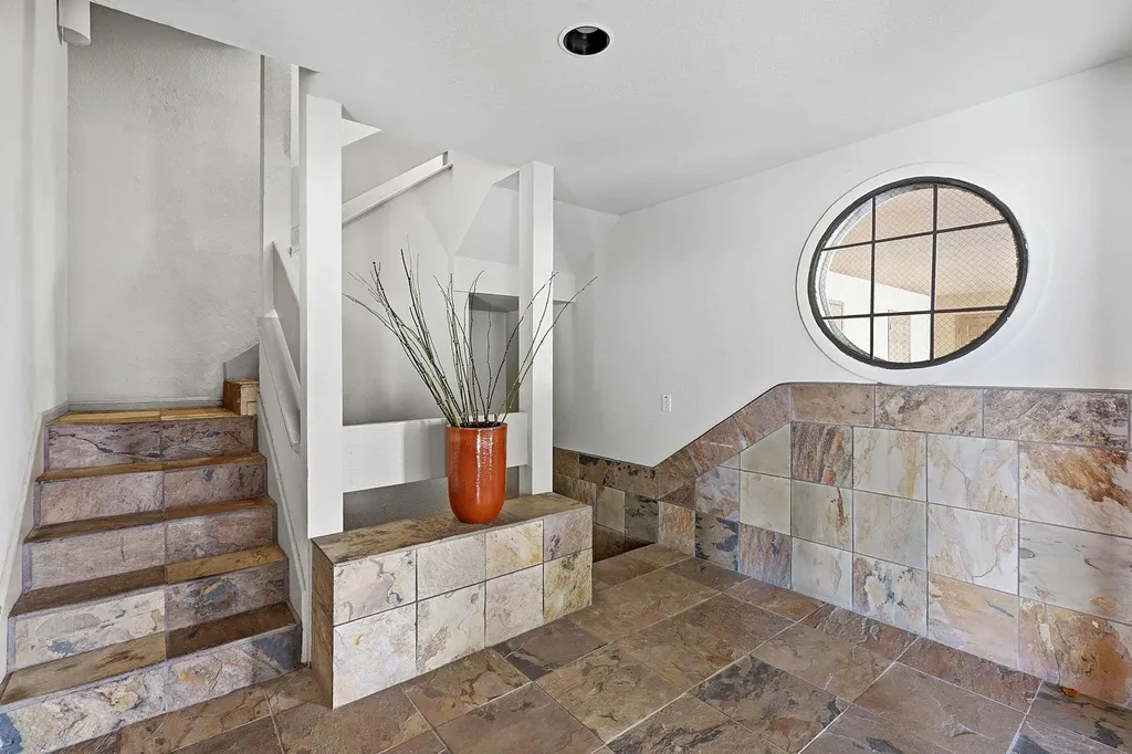 1506 Forest Trail Austin TX 78703