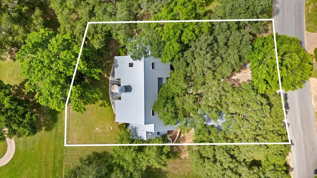 27033 Masters Parkway Spicewood TX 78669