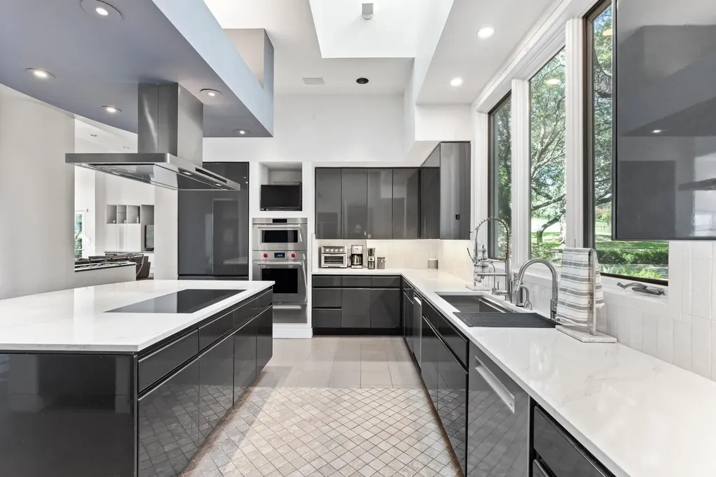 27033 Masters Parkway Spicewood TX 78669