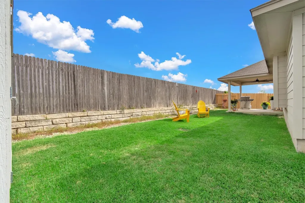 701 Sweet Gum Kyle TX 78640