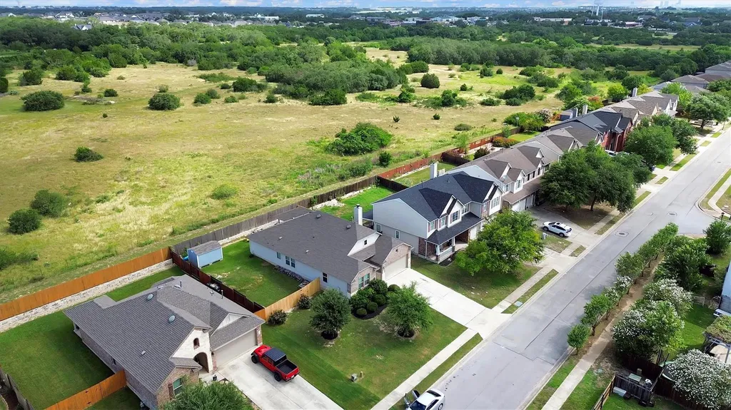 701 Sweet Gum Kyle TX 78640