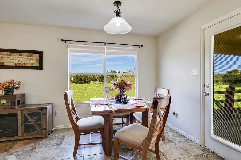 172 Round Up Drive Liberty Hill TX 78642