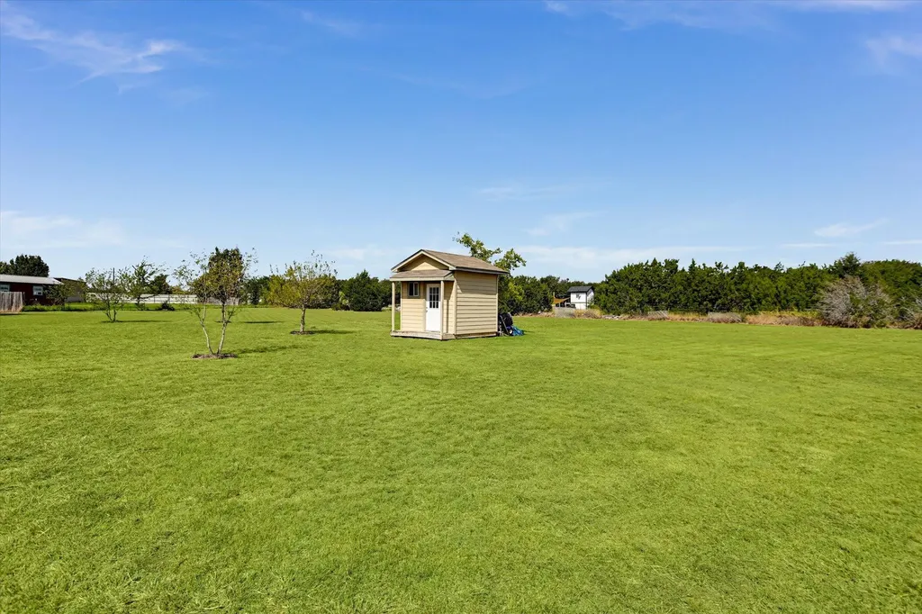 172 Round Up Drive Liberty Hill TX 78642
