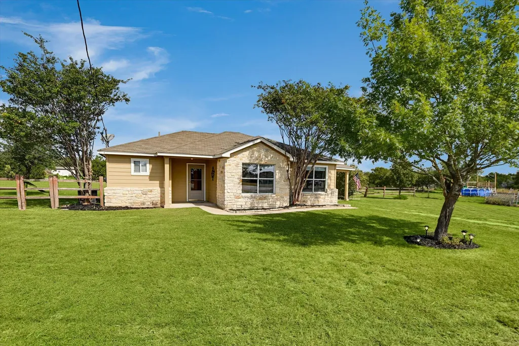 172 Round Up Drive Liberty Hill TX 78642