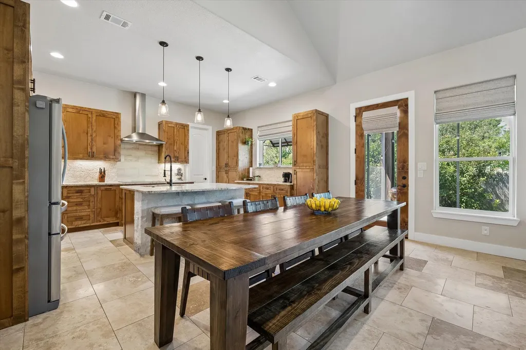 906 Canyon Oak Circle Marble Falls TX 78654